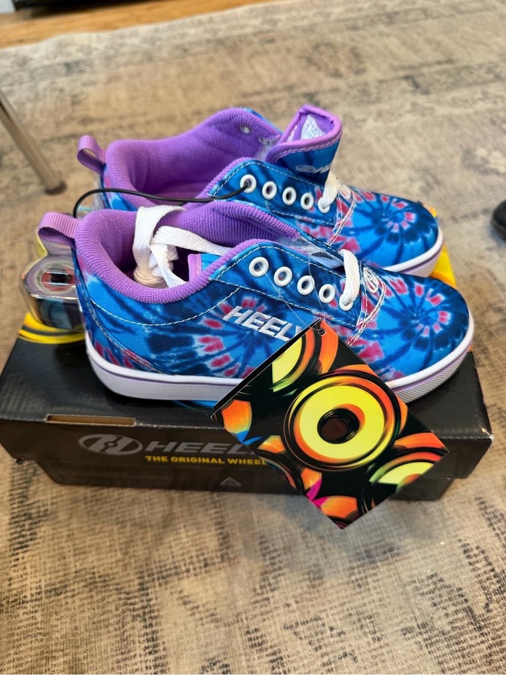 NEW Heelys Pro 20 Blue & Purple Tie Dye Shoes size 1 girls - Picture 4 of 6